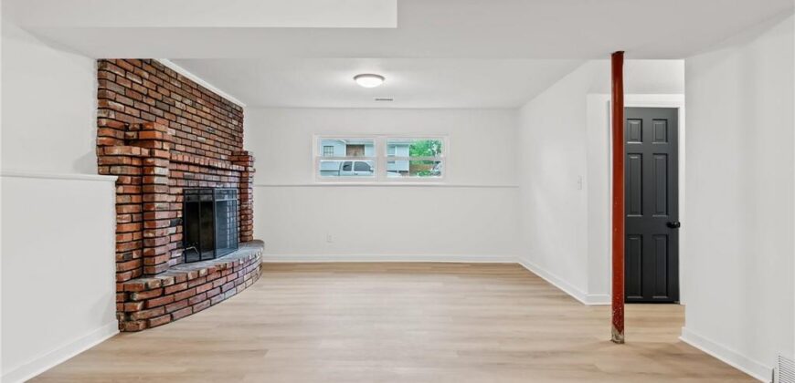 1229 Michele Drive, Excelsior Springs, MO 64024