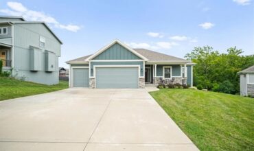 7365 N Lamar Drive, Kansas City, MO 64152