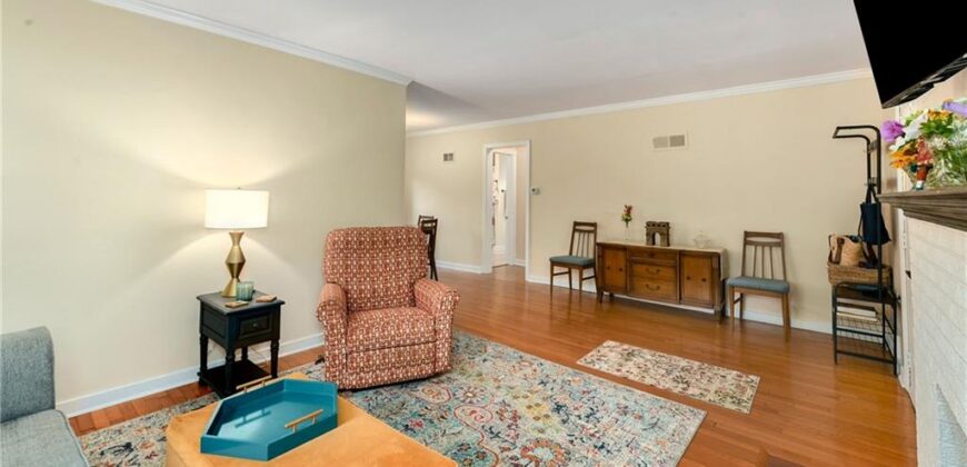 415 NE Moreland Drive, Oakwood Park, MO 64118