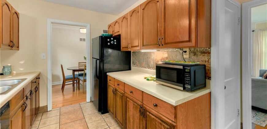 415 NE Moreland Drive, Oakwood Park, MO 64118
