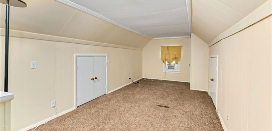 415 NE Moreland Drive, Oakwood Park, MO 64118