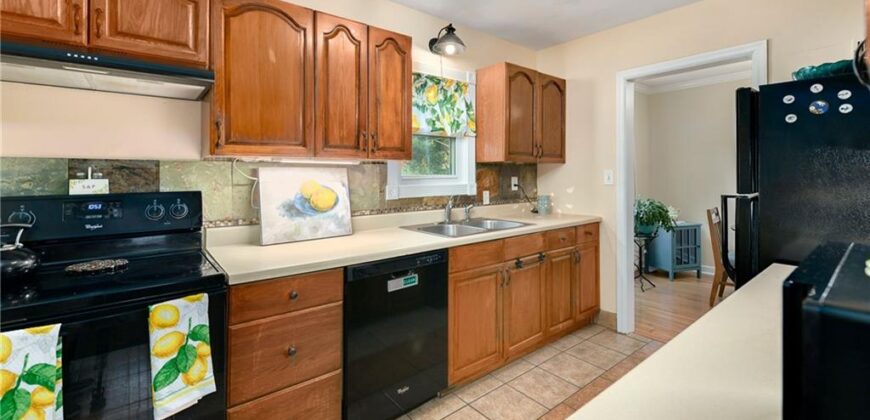 415 NE Moreland Drive, Oakwood Park, MO 64118