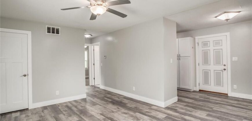 4552 N Locust Street, Kansas City, MO 64116