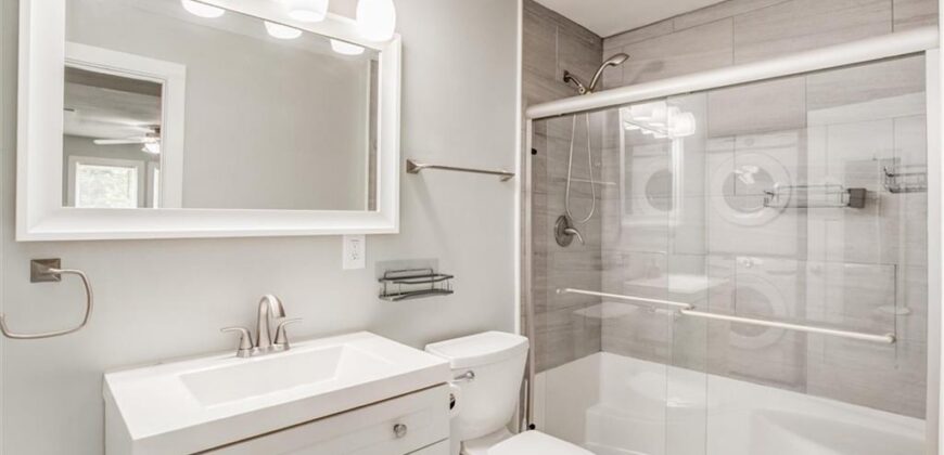 4552 N Locust Street, Kansas City, MO 64116