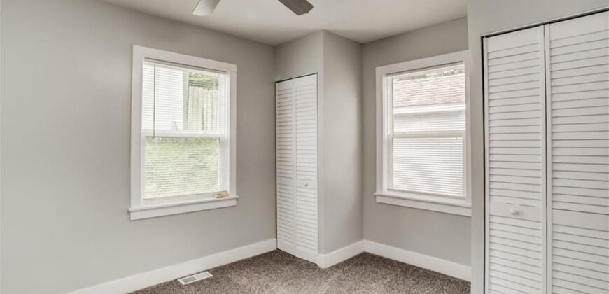 4552 N Locust Street, Kansas City, MO 64116