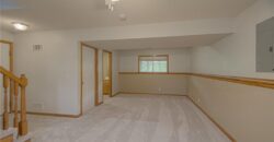 208 Hampton Drive, Smithville, MO 64089