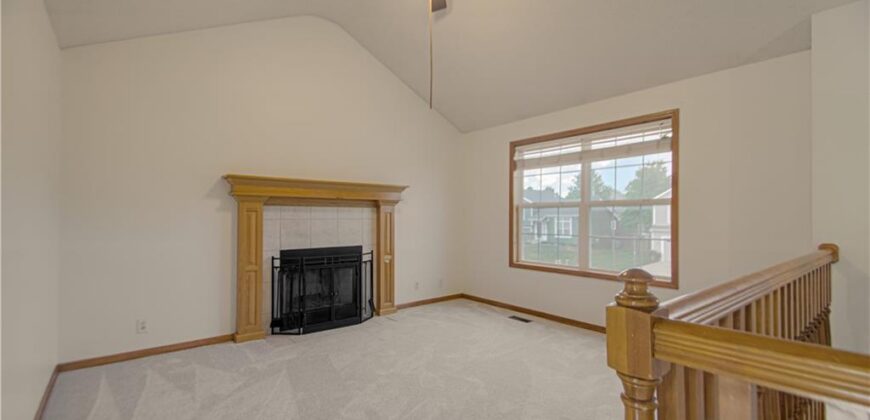 208 Hampton Drive, Smithville, MO 64089