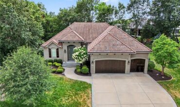 5950 N Saline Avenue, Kansas City, MO 64151