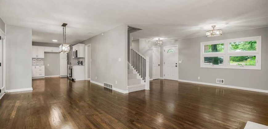 6807 N Walnut Street, Kansas City, MO 64118
