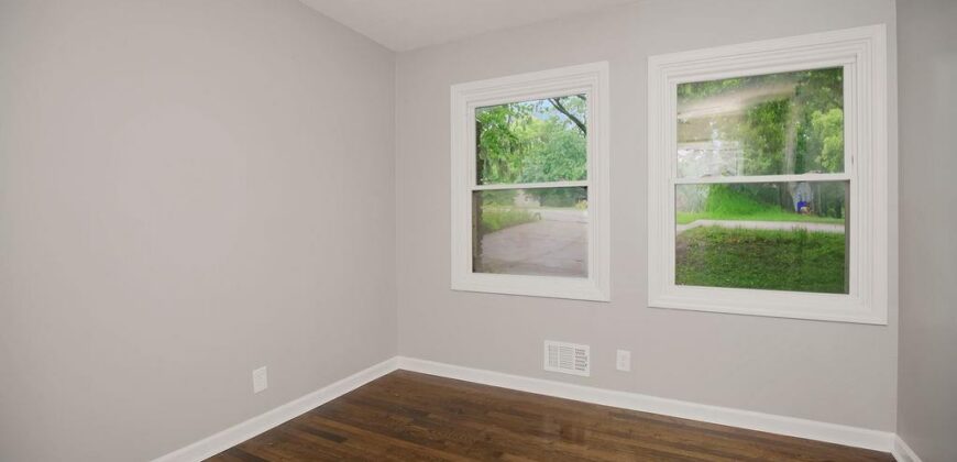 6807 N Walnut Street, Kansas City, MO 64118