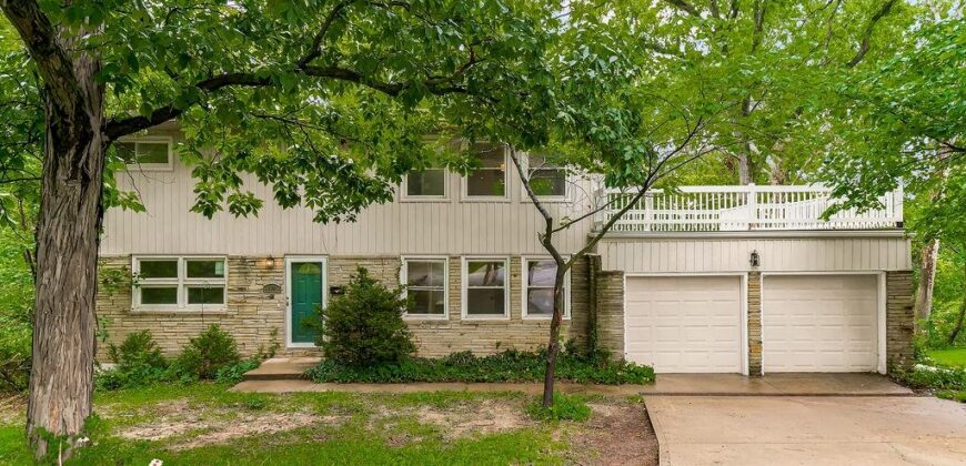 6807 N Walnut Street, Kansas City, MO 64118