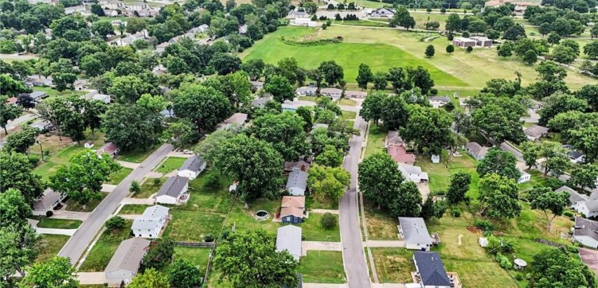 3110 NE 66TH Street, Gladstone, MO 64119