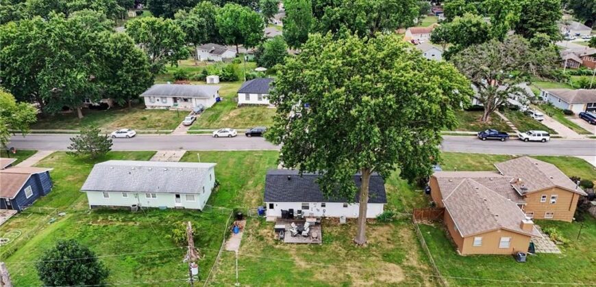 3110 NE 66TH Street, Gladstone, MO 64119