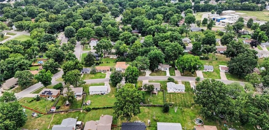 3110 NE 66TH Street, Gladstone, MO 64119