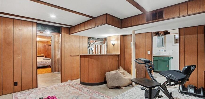 3110 NE 66TH Street, Gladstone, MO 64119