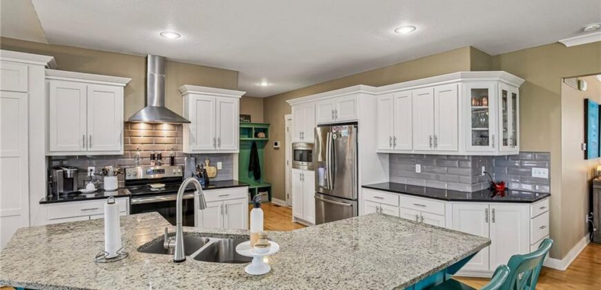 2100 Prairie Creek Drive, Kearney, MO 64060