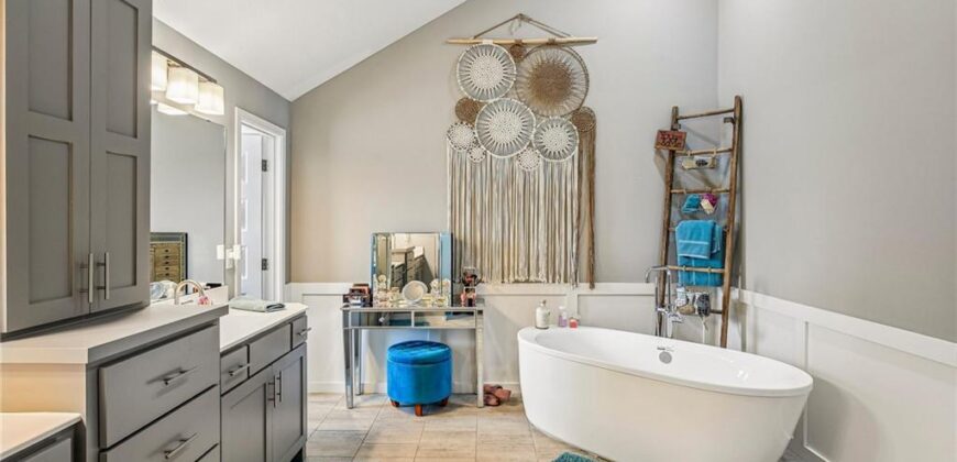 2100 Prairie Creek Drive, Kearney, MO 64060