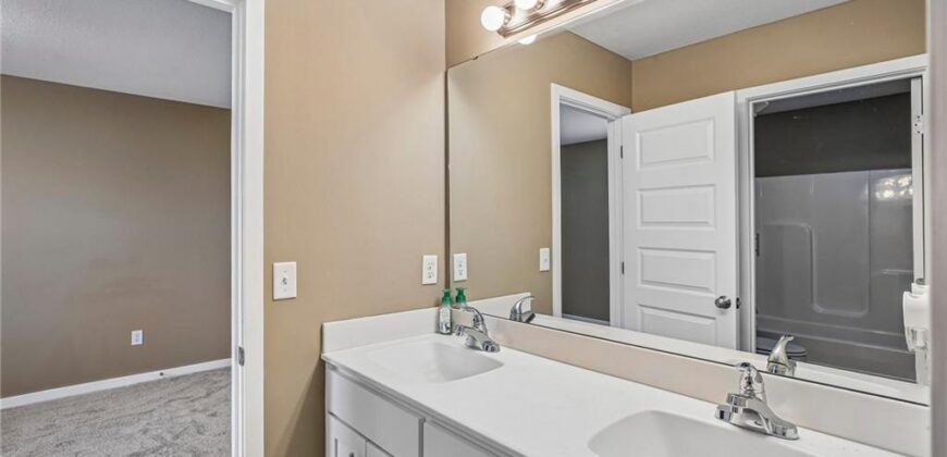 2100 Prairie Creek Drive, Kearney, MO 64060