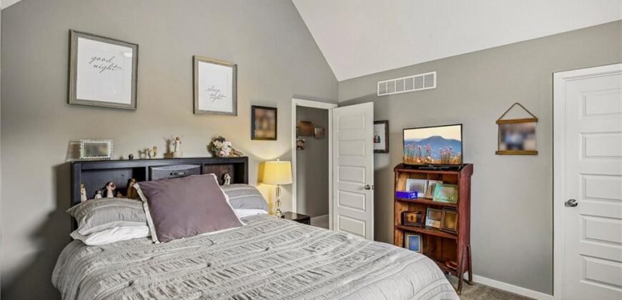 2100 Prairie Creek Drive, Kearney, MO 64060