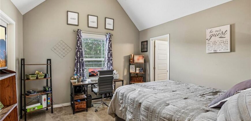 2100 Prairie Creek Drive, Kearney, MO 64060