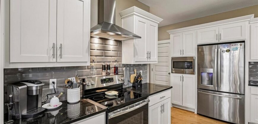 2100 Prairie Creek Drive, Kearney, MO 64060