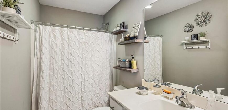 2100 Prairie Creek Drive, Kearney, MO 64060