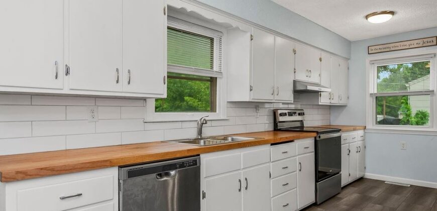 903 NE 67th Place, Gladstone, MO 64118