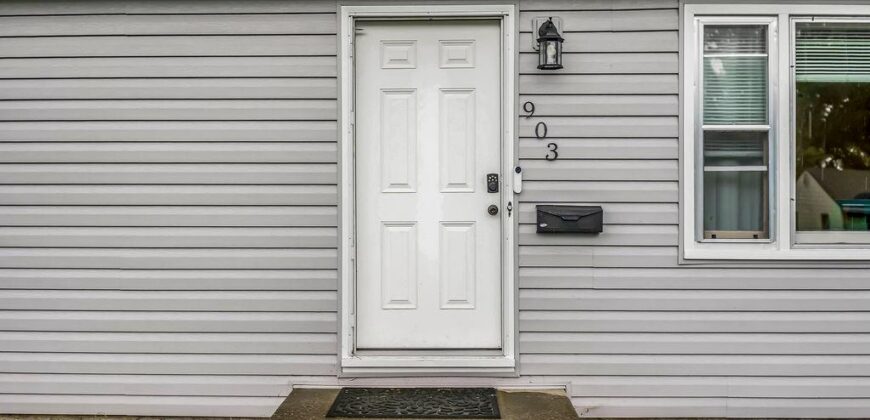 903 NE 67th Place, Gladstone, MO 64118