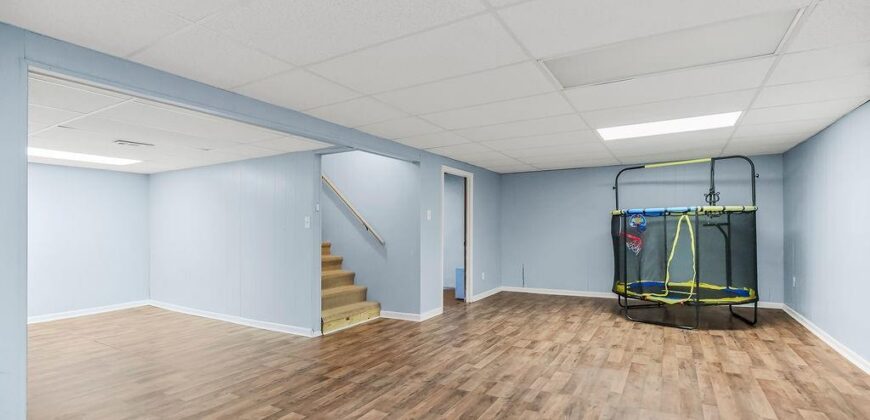 903 NE 67th Place, Gladstone, MO 64118
