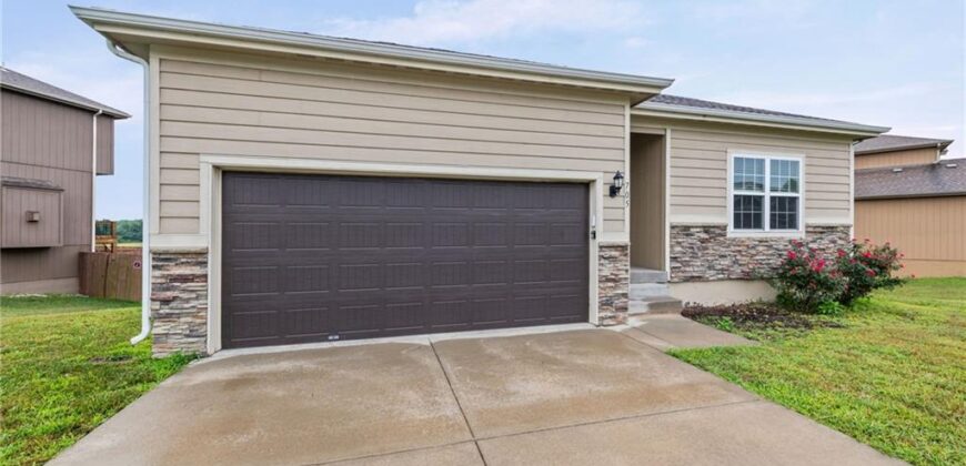 705 NW 111th Terrace, Kansas City, MO 64155