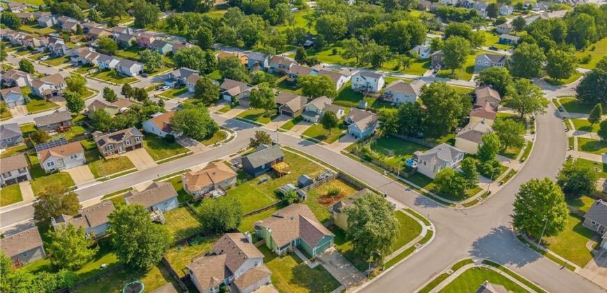208 NW 112TH Terrace, Kansas City, MO 64155