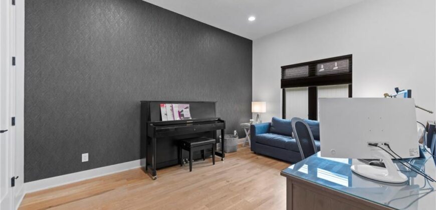 12560 NW Bittersweet Drive, Platte City, MO 64079