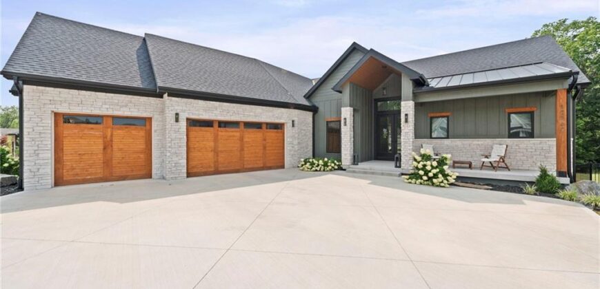 12560 NW Bittersweet Drive, Platte City, MO 64079