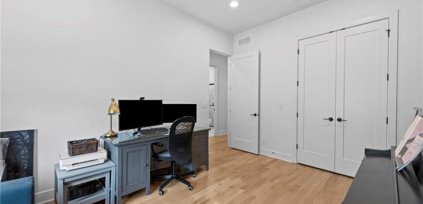 12560 NW Bittersweet Drive, Platte City, MO 64079