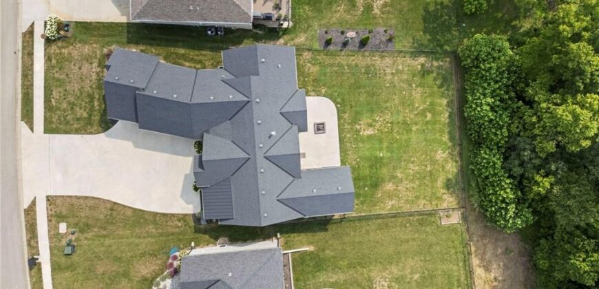 12560 NW Bittersweet Drive, Platte City, MO 64079