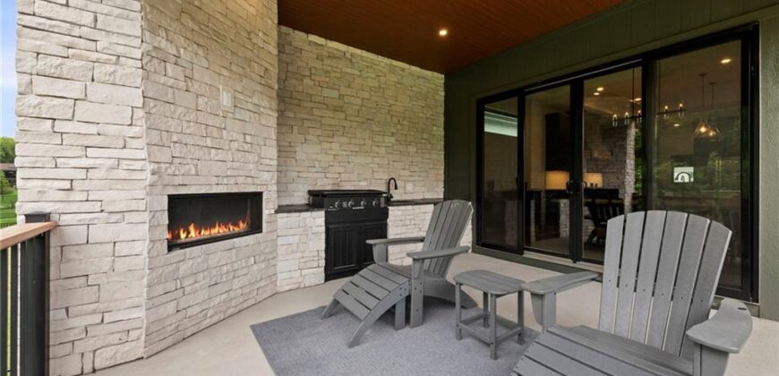 12560 NW Bittersweet Drive, Platte City, MO 64079