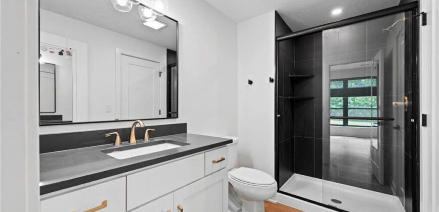 12560 NW Bittersweet Drive, Platte City, MO 64079
