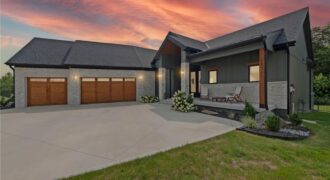 12560 NW Bittersweet Drive, Platte City, MO 64079