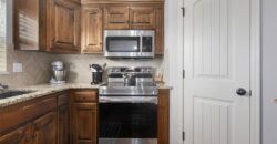 10904 N Manchester Avenue, Kansas City, MO 64157