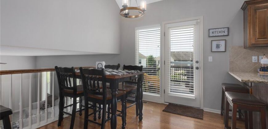 10904 N Manchester Avenue, Kansas City, MO 64157