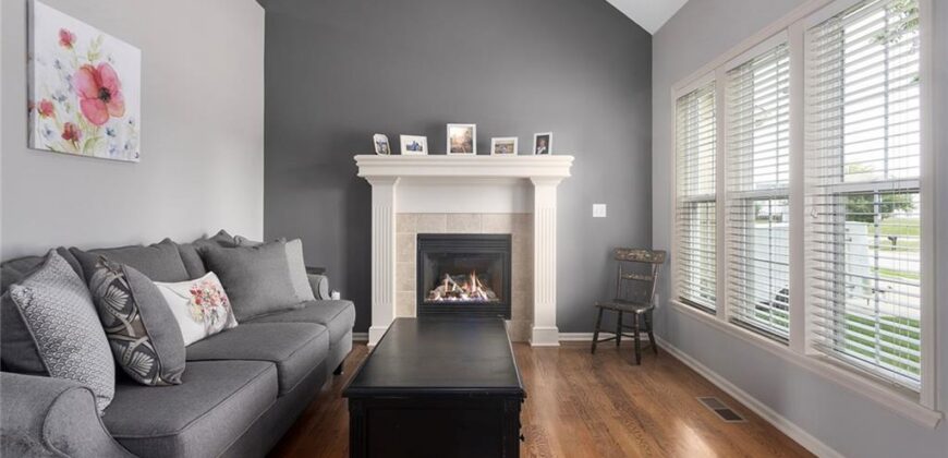 10904 N Manchester Avenue, Kansas City, MO 64157