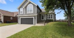 10904 N Manchester Avenue, Kansas City, MO 64157