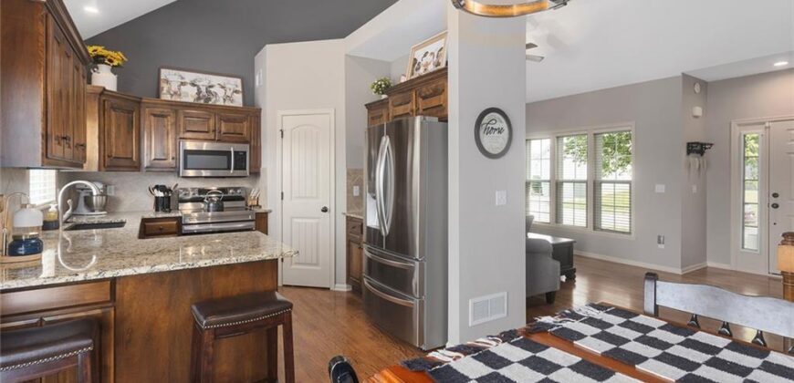 10904 N Manchester Avenue, Kansas City, MO 64157