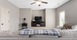 10904 N Manchester Avenue, Kansas City, MO 64157