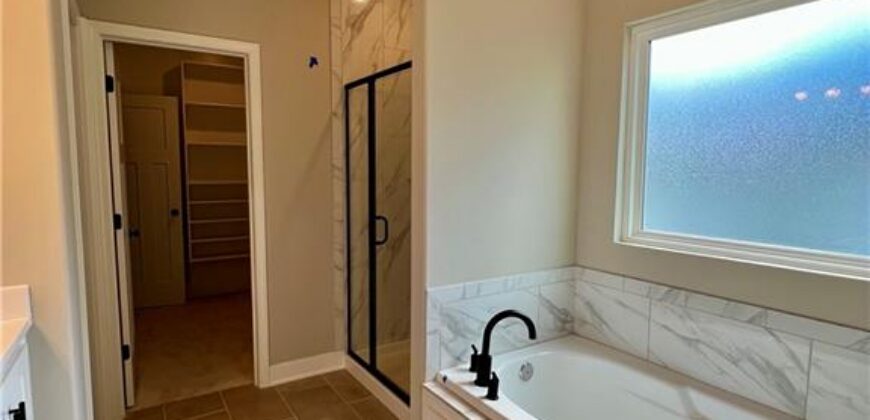 512 Skyview Lane, Liberty, MO 64068
