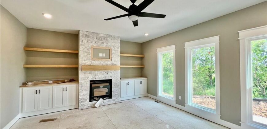 520 Skyview Lane, Liberty, MO 64068