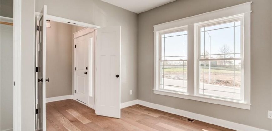 520 Skyview Lane, Liberty, MO 64068