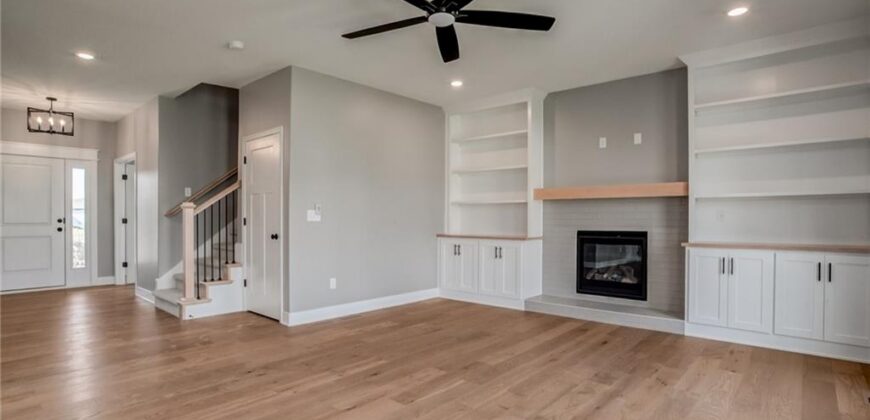 520 Skyview Lane, Liberty, MO 64068
