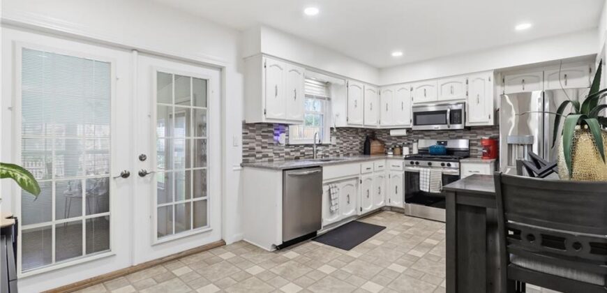 4744 NE 38th Street, Kansas City, MO 64117