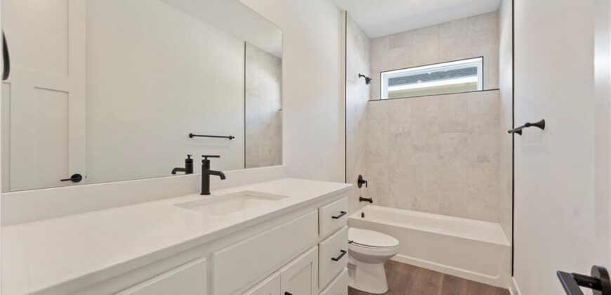 4913 NW 140th Street, Platte City, MO 64079